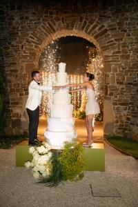 Wedding at Rocca Cilento Castle: Martina and Tonio featured in a romantic wedding photoshoot.